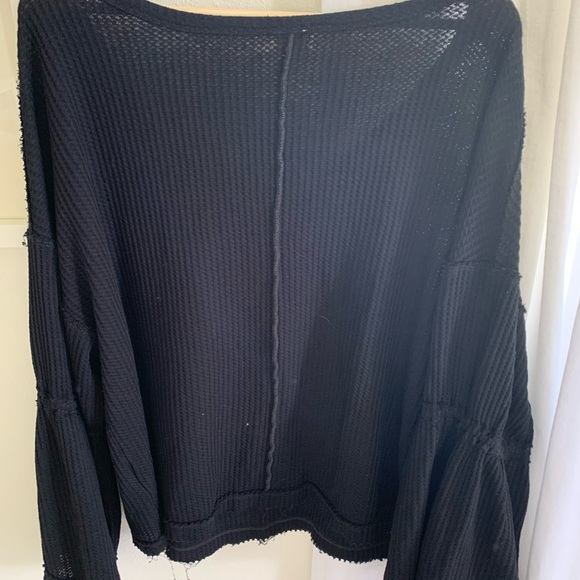 Free people | we the free black balloon sleeve distressed top 🥀 - Picture 7 of 15